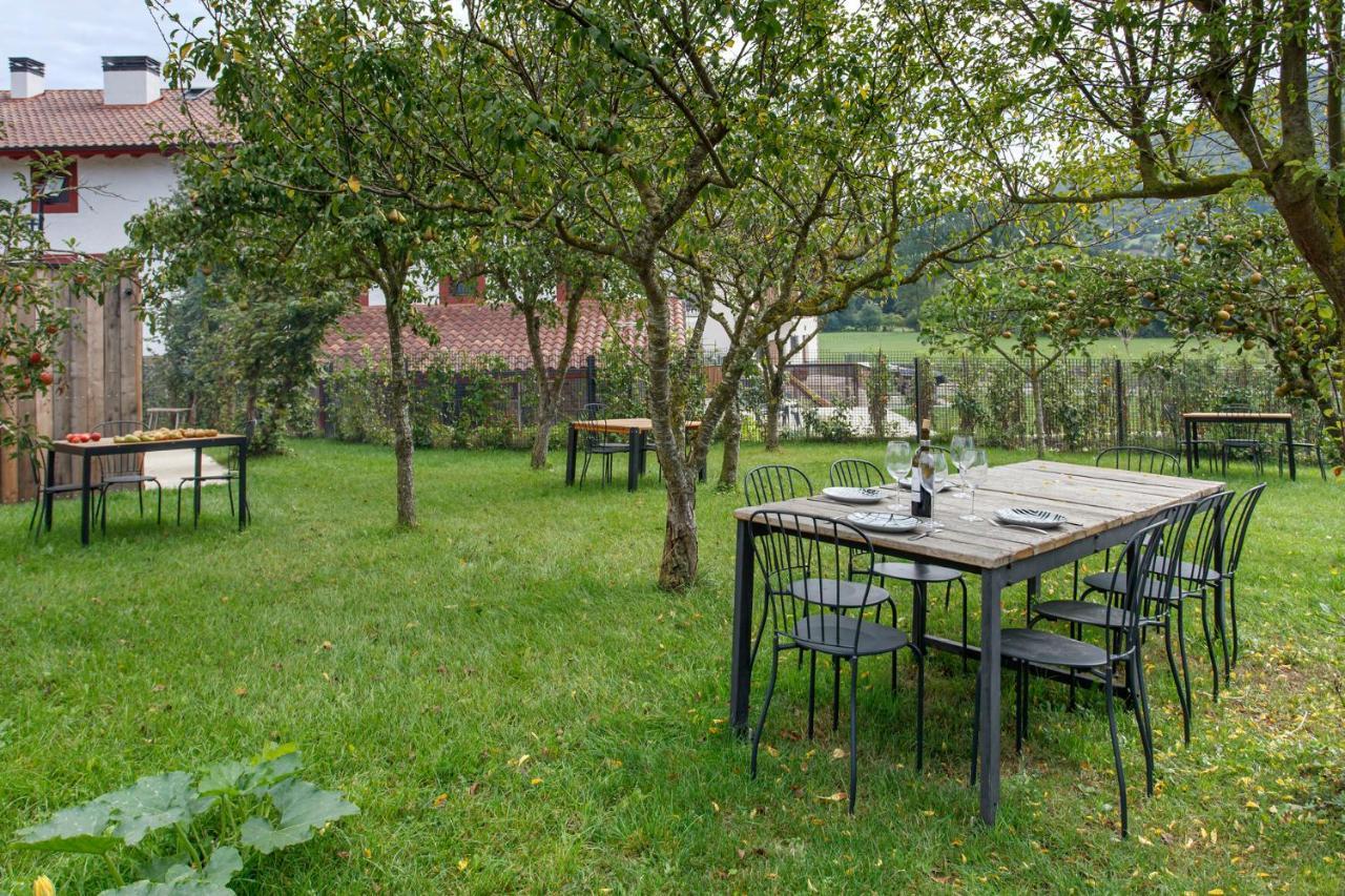 Apartamentos Turisticos Rurales Iturburuarena Alkotz 外观 照片